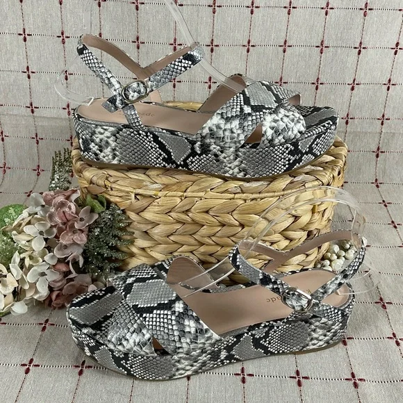 🌺HP Kate Spade “Bunton” Snakeskin Embossed Leather Strappy Platform Sandals 9.5 - Picture 1 of 10